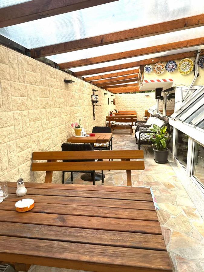 Aparthotel Guzulka & Restaurant Берлин Экстерьер фото