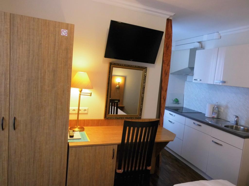 Aparthotel Guzulka & Restaurant Берлин Экстерьер фото