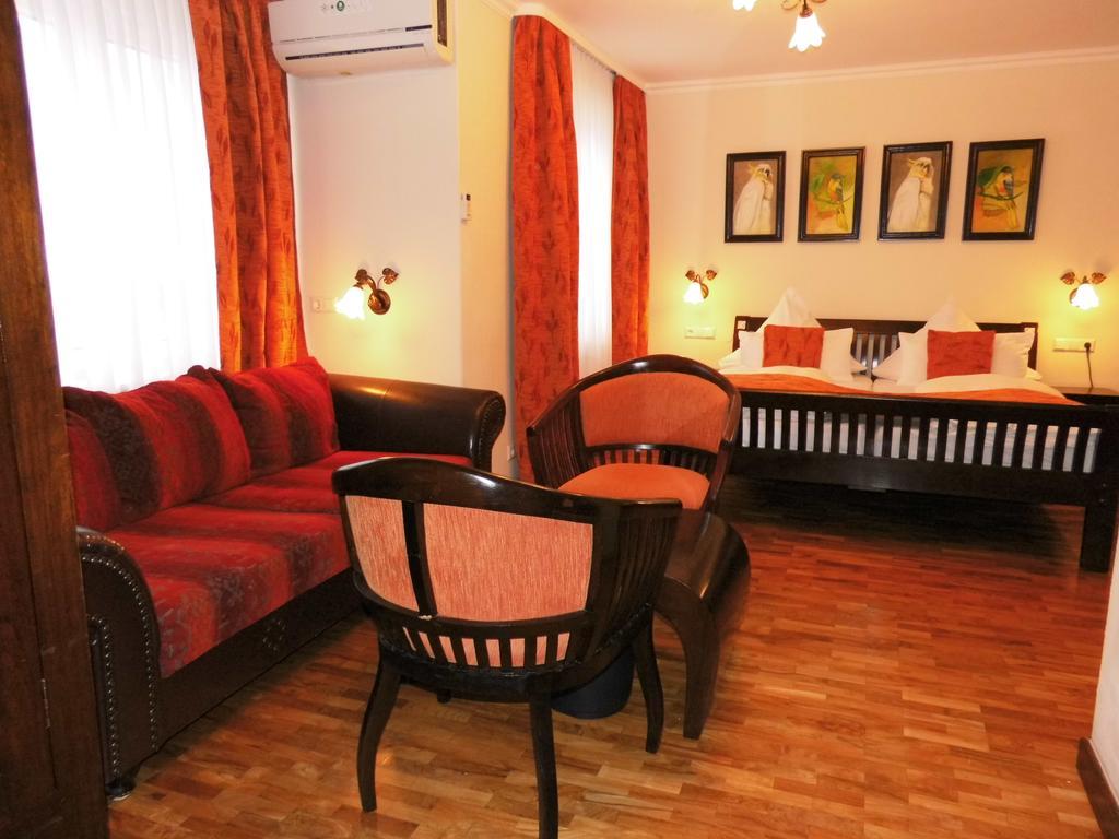 Aparthotel Guzulka & Restaurant Берлин Экстерьер фото