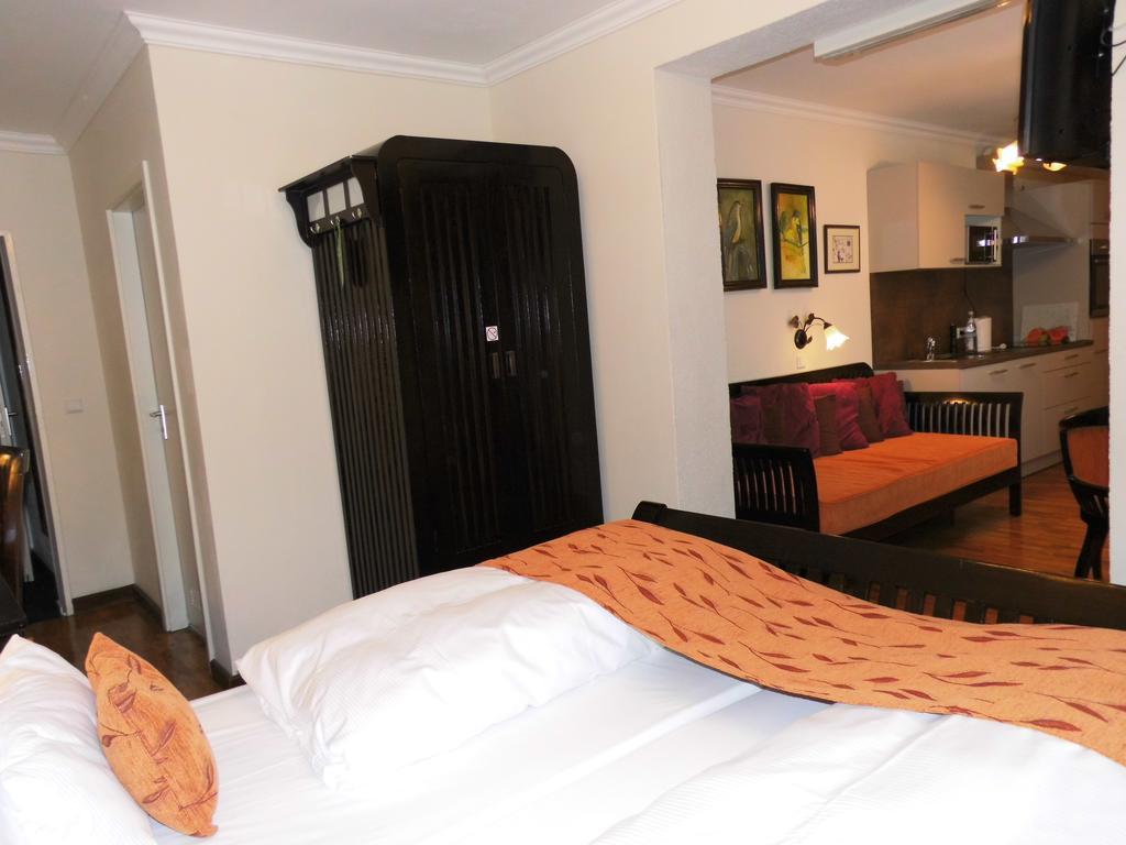 Aparthotel Guzulka & Restaurant Берлин Экстерьер фото