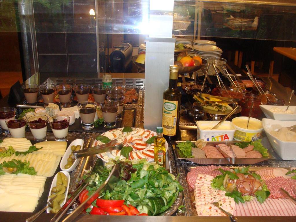 Aparthotel Guzulka & Restaurant Берлин Экстерьер фото